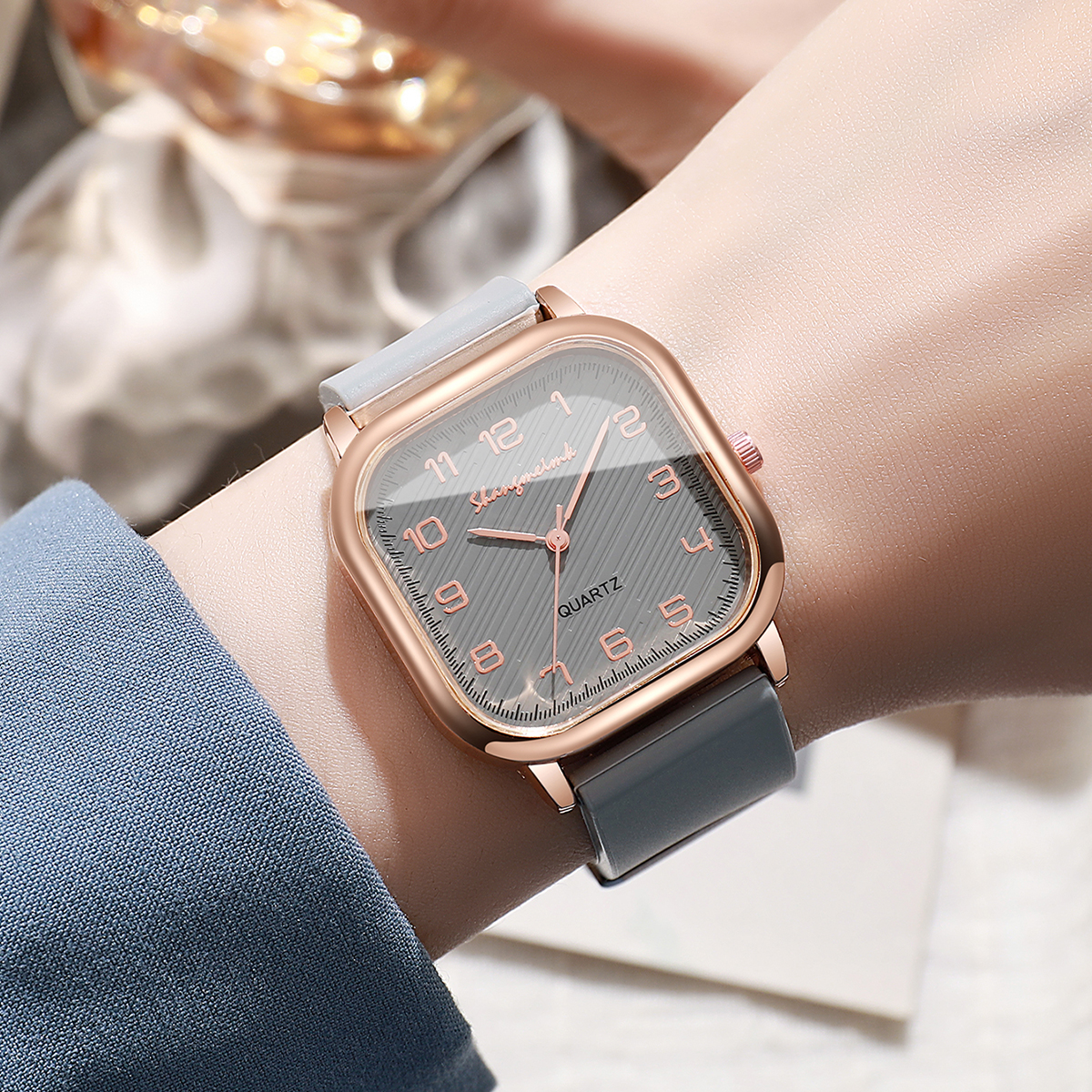 Fashion Square Women Watches C - Silicone Band Women recension och pris